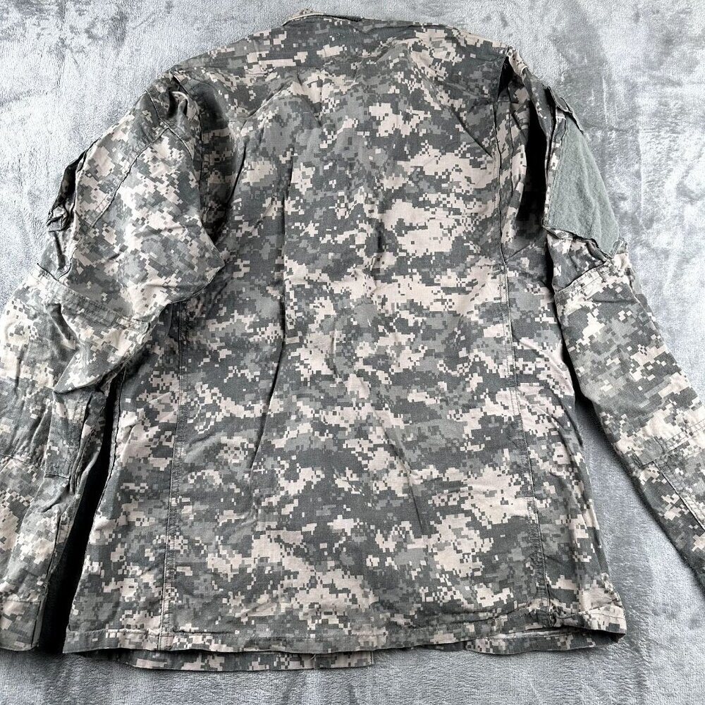US Army Combat Uniform ACU Top Shirt Jacket Digital Camo Medium Long - Picture 7 of 7